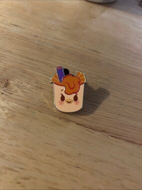 Munchlings Mystery Pin Disney
